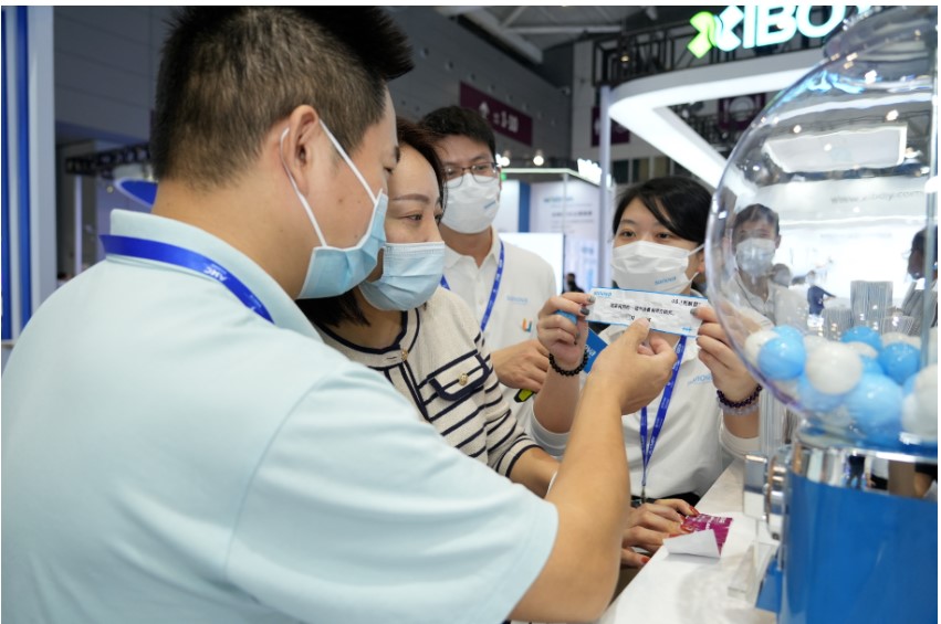 健康听力 乐享生活!峰力震撼亮相2022CMEF中国国际医疗器械博览会